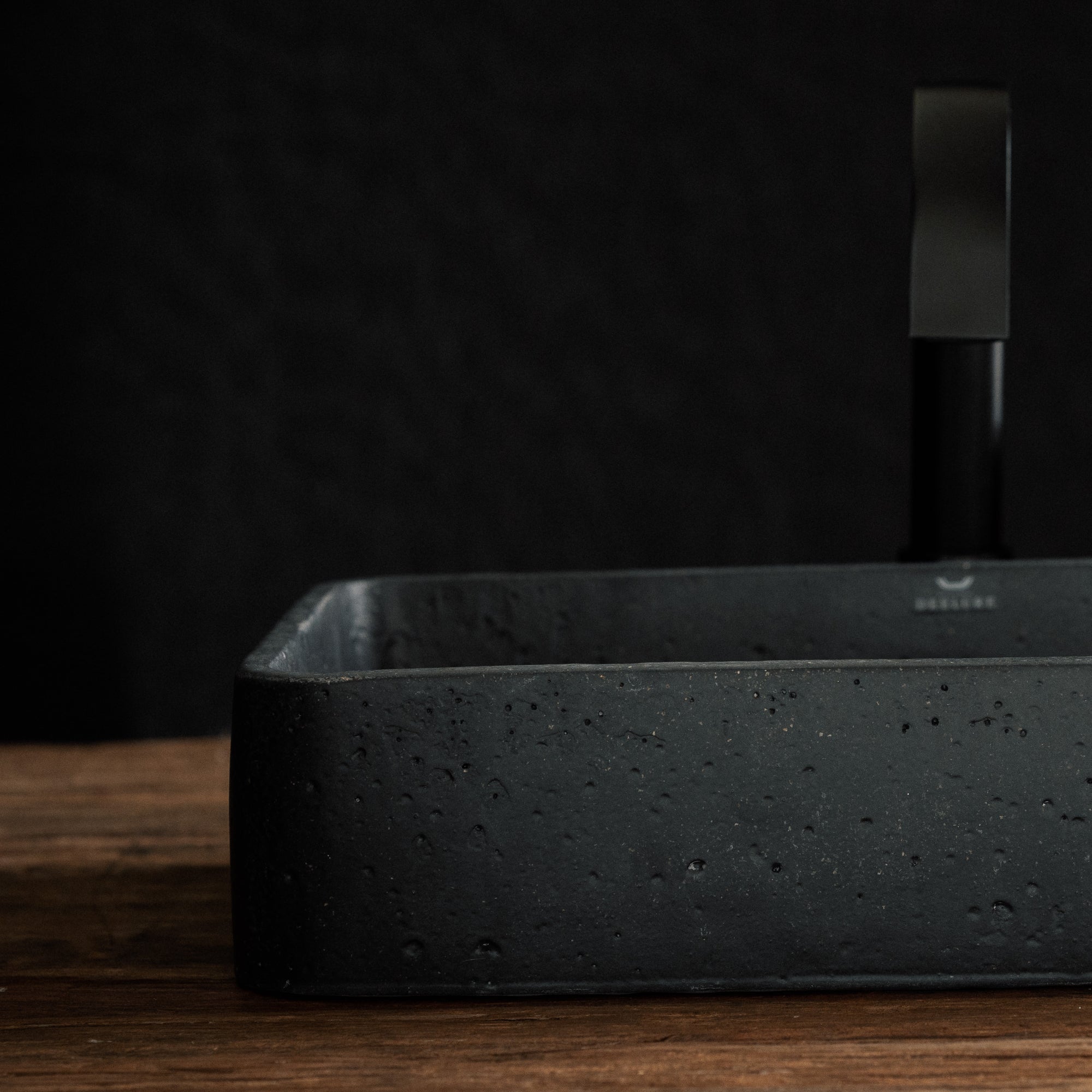 03-WB Curve Waschbecken schwarz