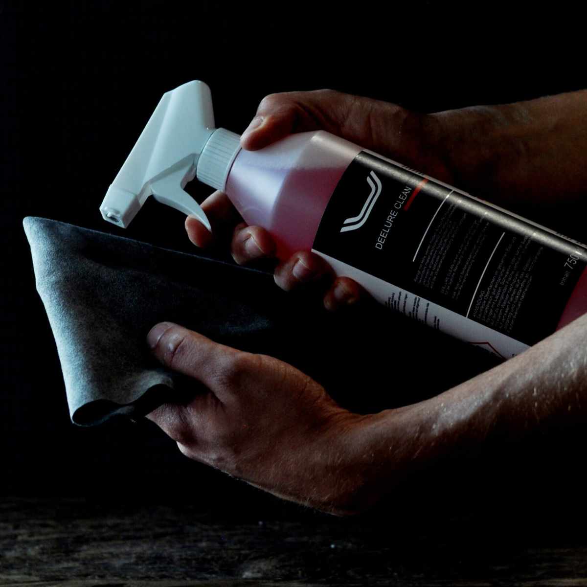 DEELURE – Clean / Reiniger